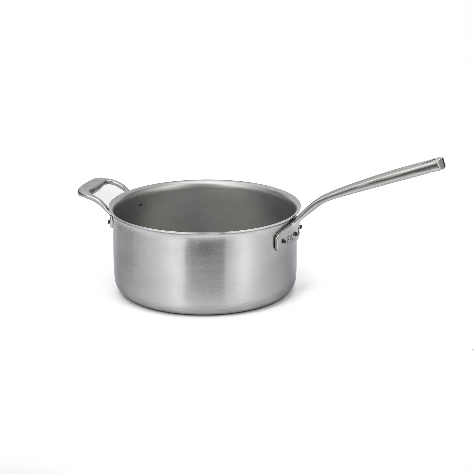 Saucepan with helping handle 24cm